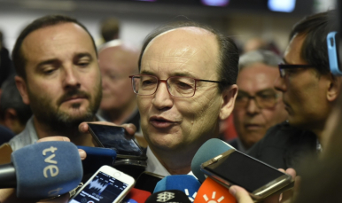 El presidente José Castro, ante los medios de comunicación