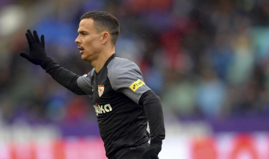 Roque Mesa celebra su gol en Zorrilla
