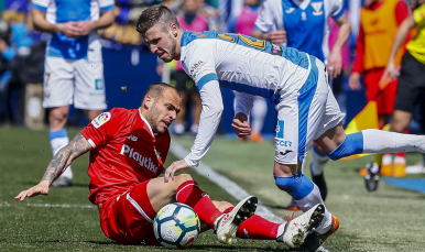 Sandro del Sevilla FC ante el CD Leganés