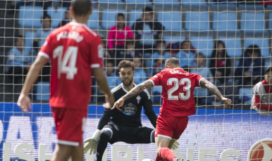 Sandro del Sevilla FC ante el RC Celta