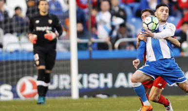 David Soria del Sevilla FC ante el RC Deportivo