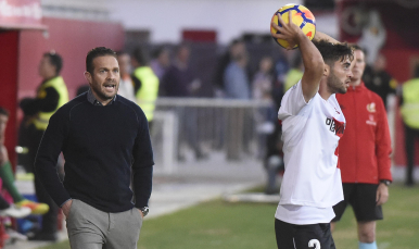 Tevenet ante el Córdoba