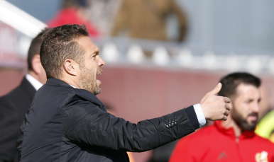 Tevenet en el partido ante el Oviedo