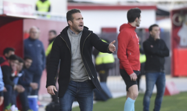 Tevenet dirige ante la SD Huesca