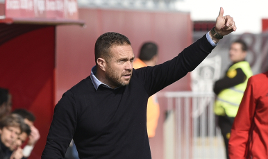 Tevenet ante la UD Almería