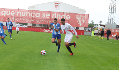 Chris Ramos frente al Atlético Malagueño