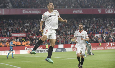 Ben Yedder del Sevilla FC ante el Real Madrid