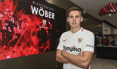Max Wöber durante su presentación