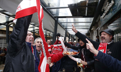 Aficionados del Sevilla FC en VIgo