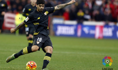Banega, durante el Granada CF-Sevilla FC