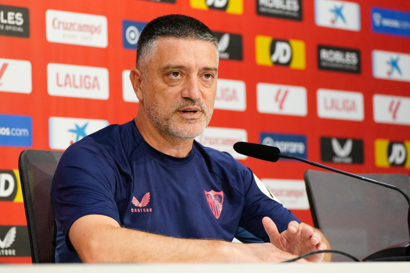 Imagen de García Pimienta, entrenador del Sevilla FC