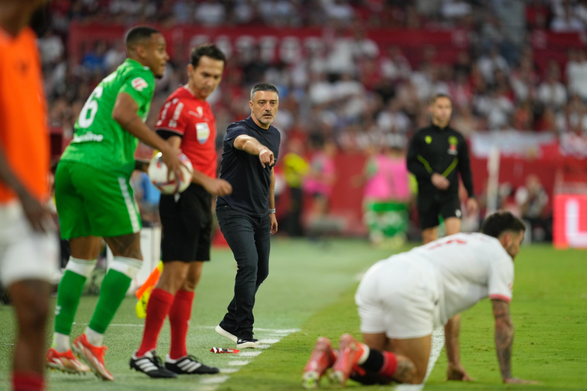 Imagen de García Pimienta en el Gran Derbi