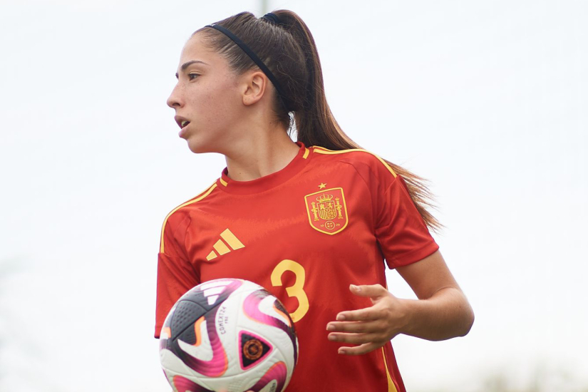 Julia Torres, en una imagen con la selección