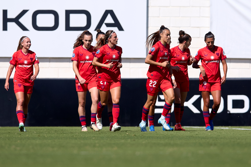 Las sevillistas celebran uno de los tantos logrados como visitantes