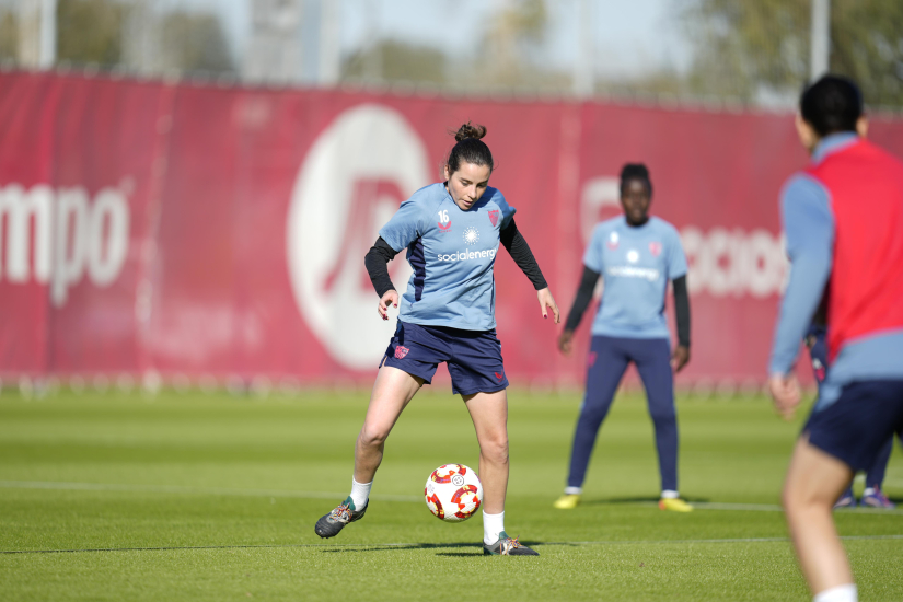 Entrenamiento del femenino previo a la Copa de la Reina