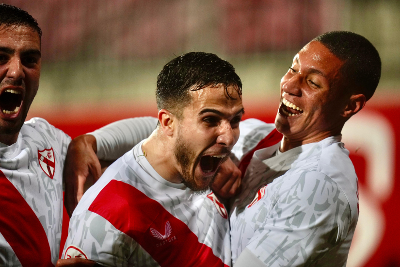 Imagen de la celebración del gol de Alexandro ante el Algeciras