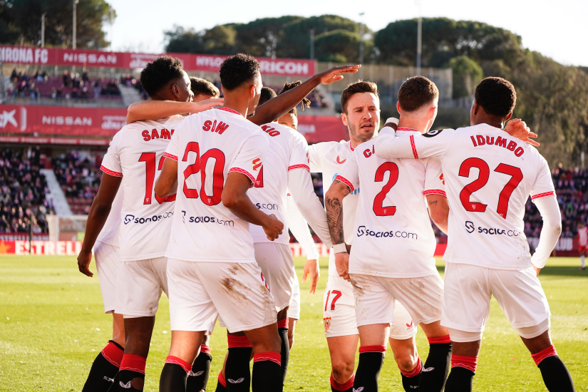 El Sevilla FC celebra un gol en Montilivi