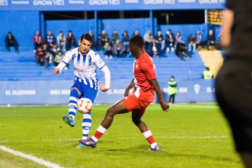 Partido entre el Alcoyano y el Sevilla Atlético