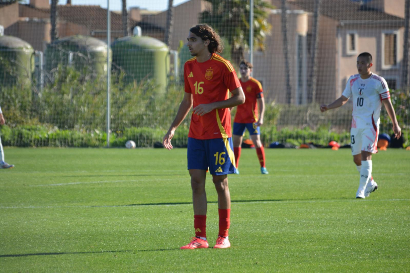 Nico Guillen con la selección española sub-17