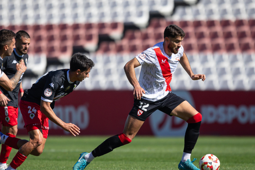 Imagen de García Pascual ante el Hércules CF