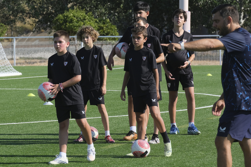Un grupo de alumnos del Campus 'Football & English'.