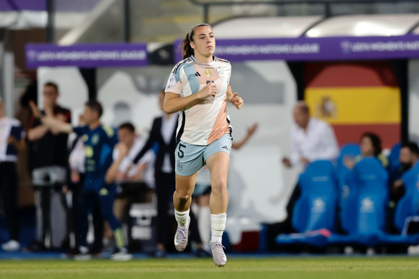 Lucía Corrales con la selección española