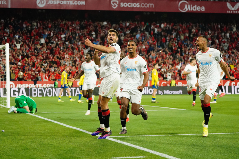 García Pascual celebra su gol ante Las Palmas