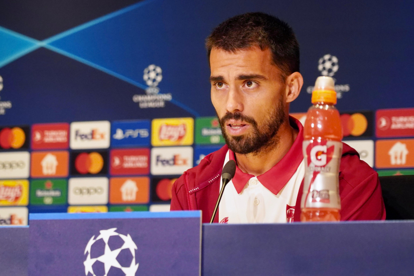 Suso in the press conference ahead of PSV 