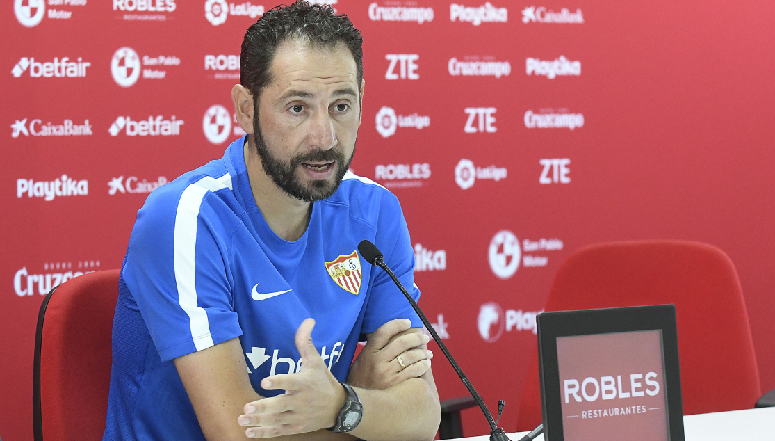 Pablo Machín en la sala de prensa de la ciudad deportiva