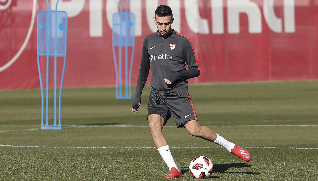 Munir se ejercita con el Sevilla FC