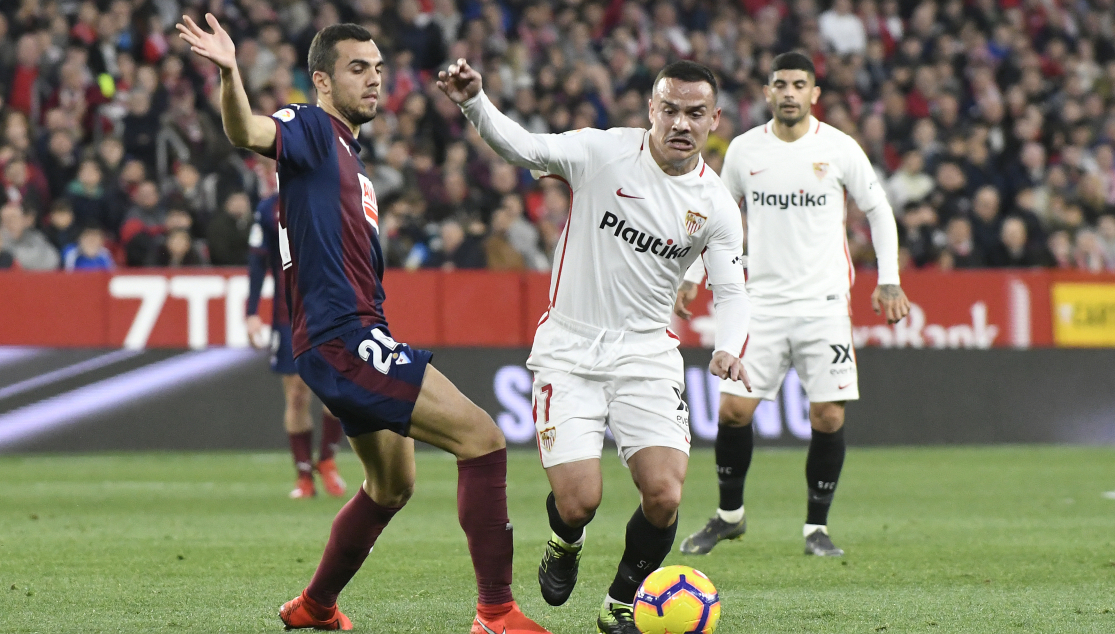 Roque Mesa ante la SD Eibar