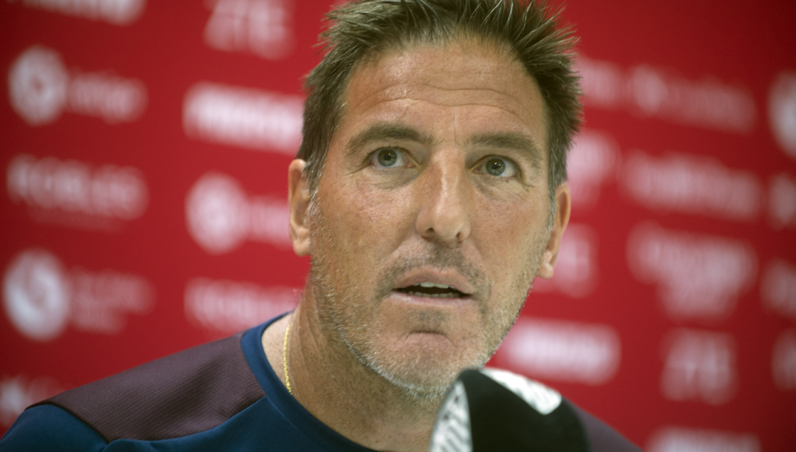 Eduardo Berizzo en sala de prensa 