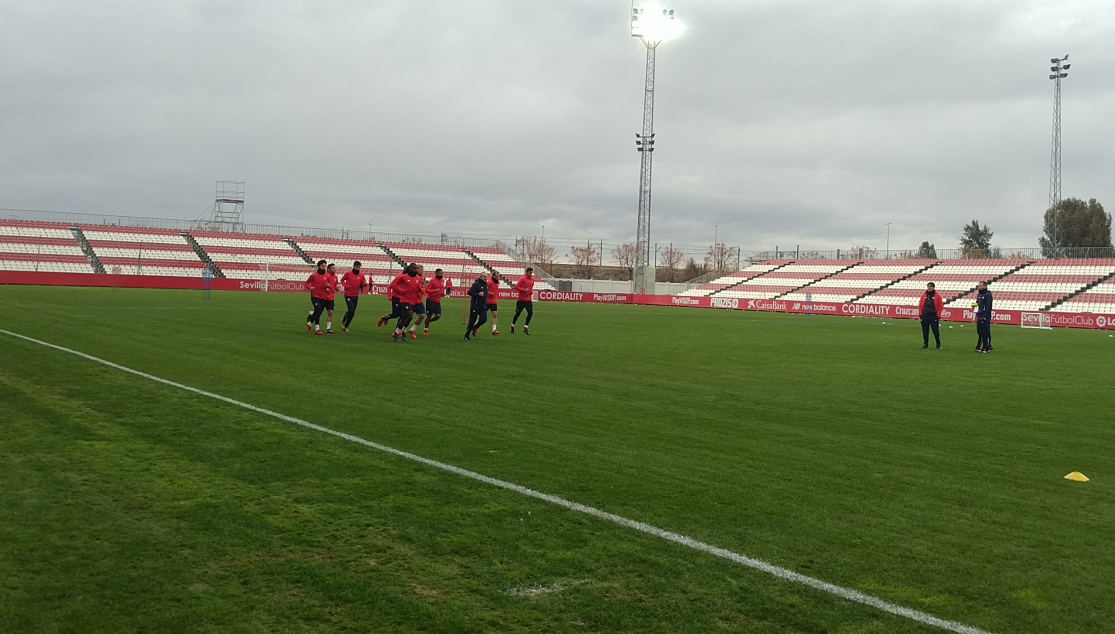 Entrenamiento del primer equipo en ciudad deportiva