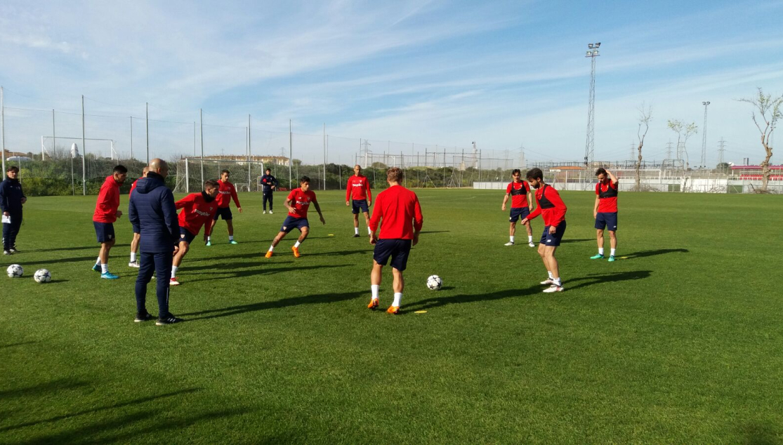 El Sevilla vuelve a entrenar a dos días de la Champions