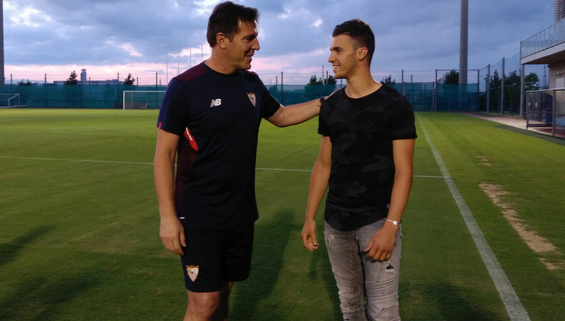 Corchia y Berizzo se saludan en el entrenamiento