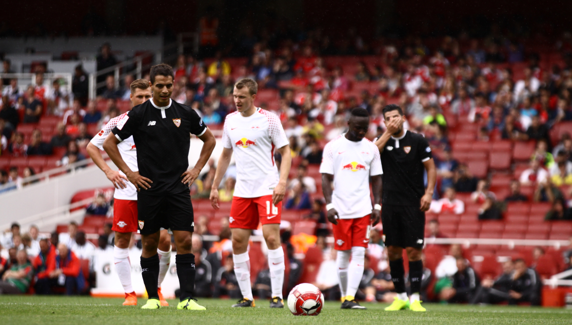 Ben Yedder lanza un penalti