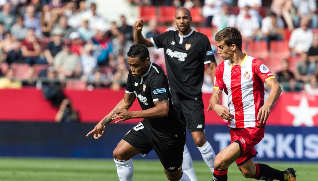 Muriel conduce el balón ante el Girona CF