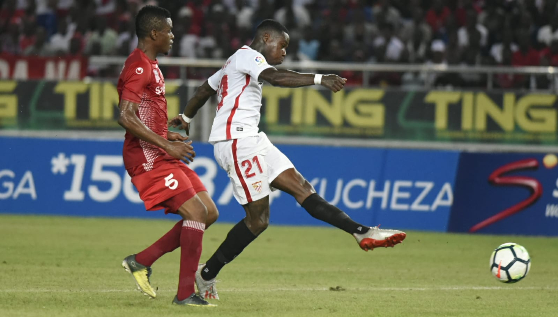 Promes anotó dos goles ante el Simba SC