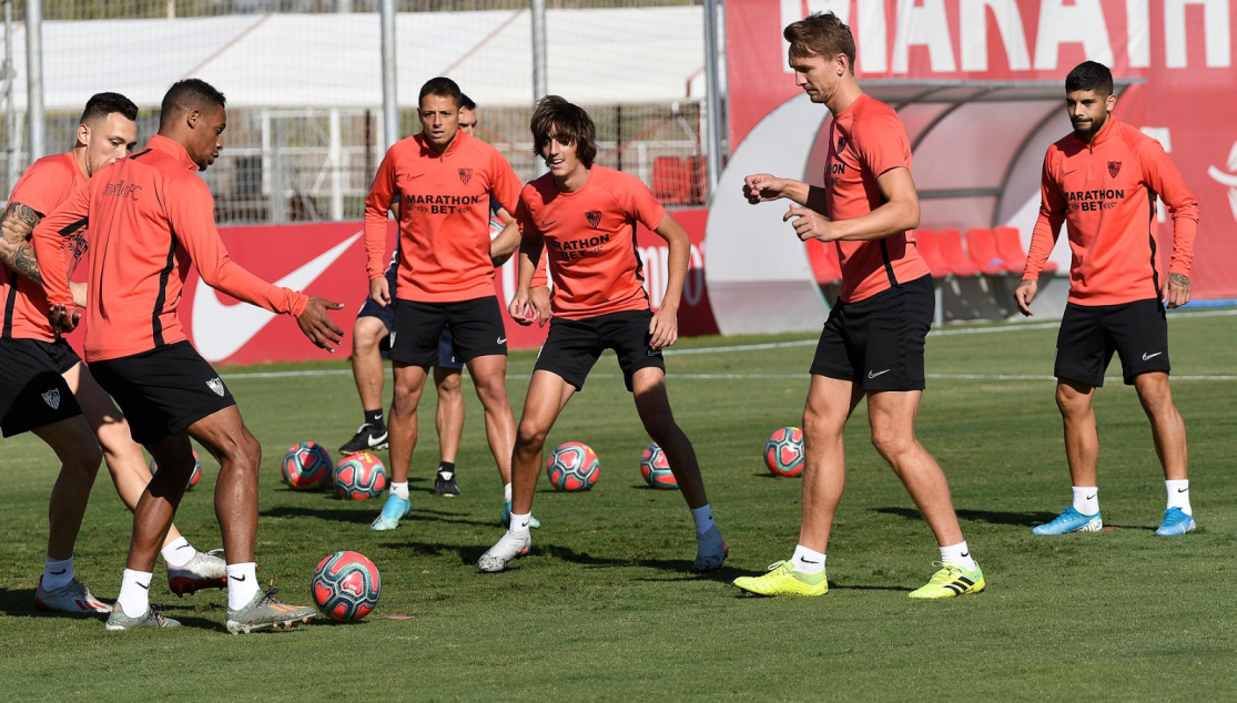 Imagen del entrenamiento del Sevilla FC del viernes 25 de octubre 