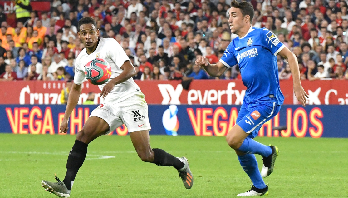 Fernando en una acción contra el Getafe 