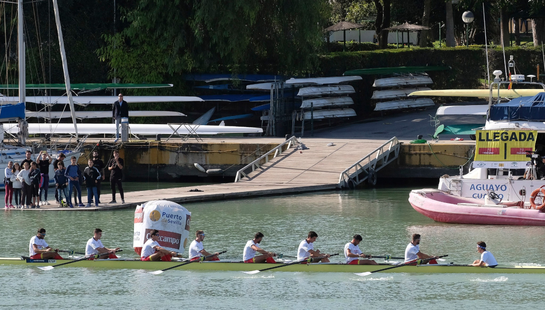 El Sevilla FC en la LIII Regata Sevilla-Betis