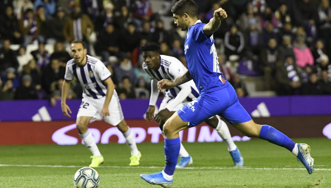 Banega ejecuta el penalti que dio la victoria en Valladolid