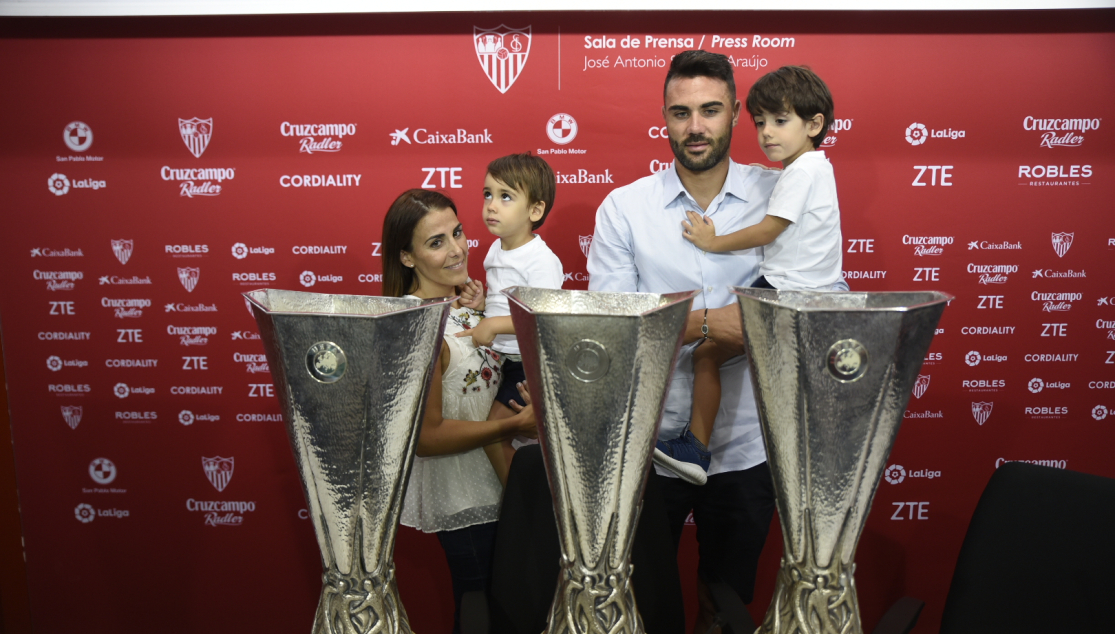 Iborra con su mujer y sus dos hijos