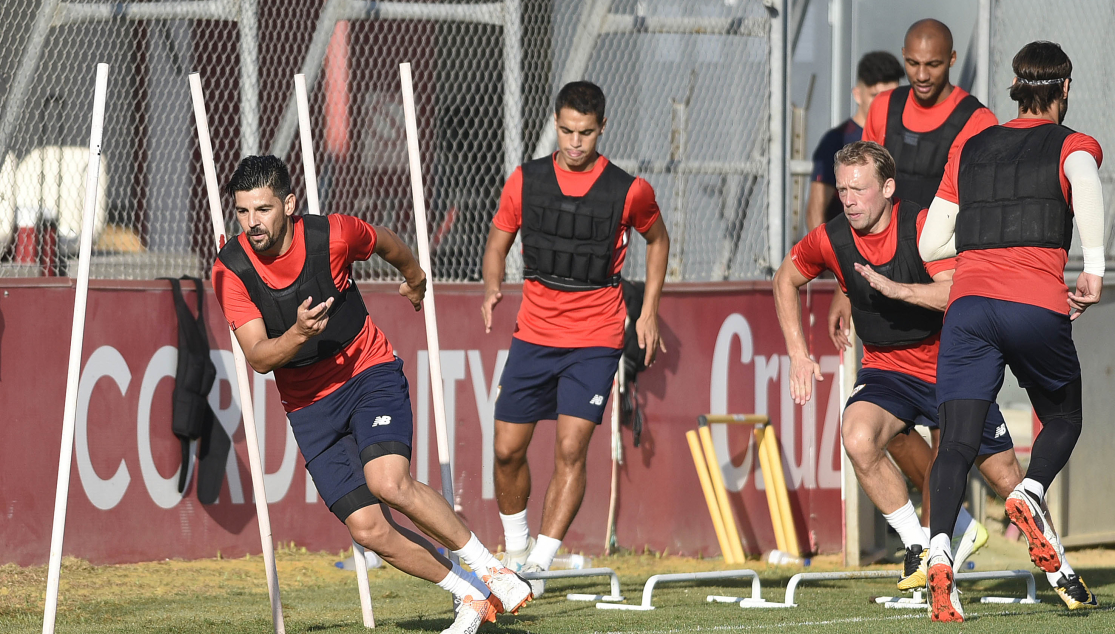 Nolito junto a Ben Yedder y Krohn-Dehli