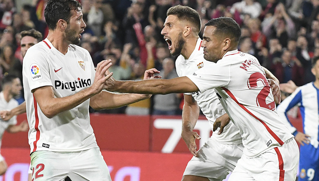 Carriço celebra el tanto de Mercado ante el RCD Espanyol