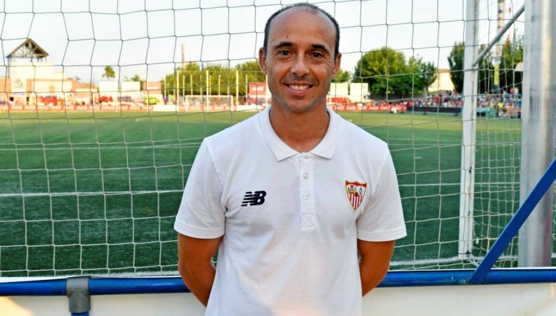 Dimas Carrasco entrenador del Sevilla FC Juvenil