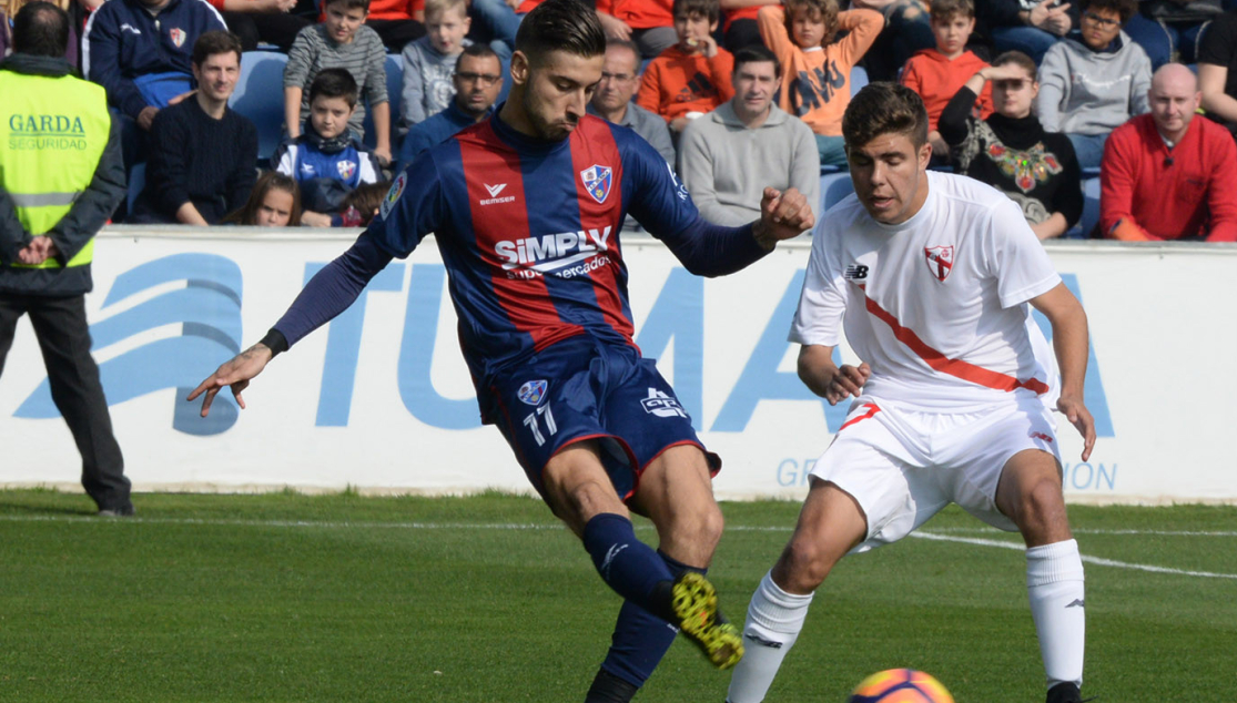 Pozo del Sevilla Atlético ante el Huesca