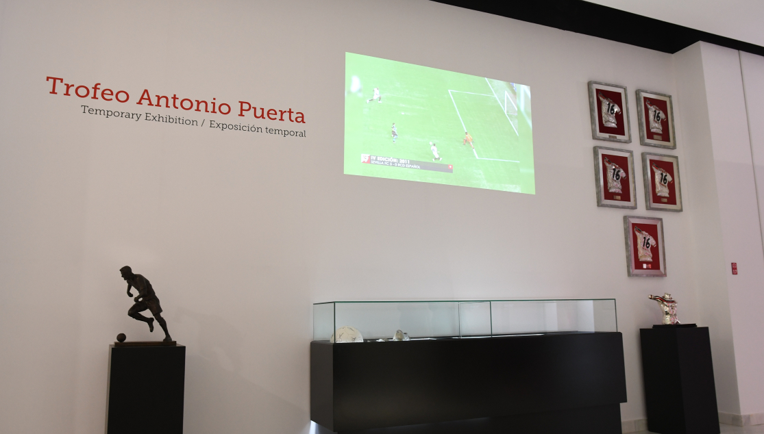 Temporary exhibition in the RSP Stadium Tour - Sevilla FC - 웹