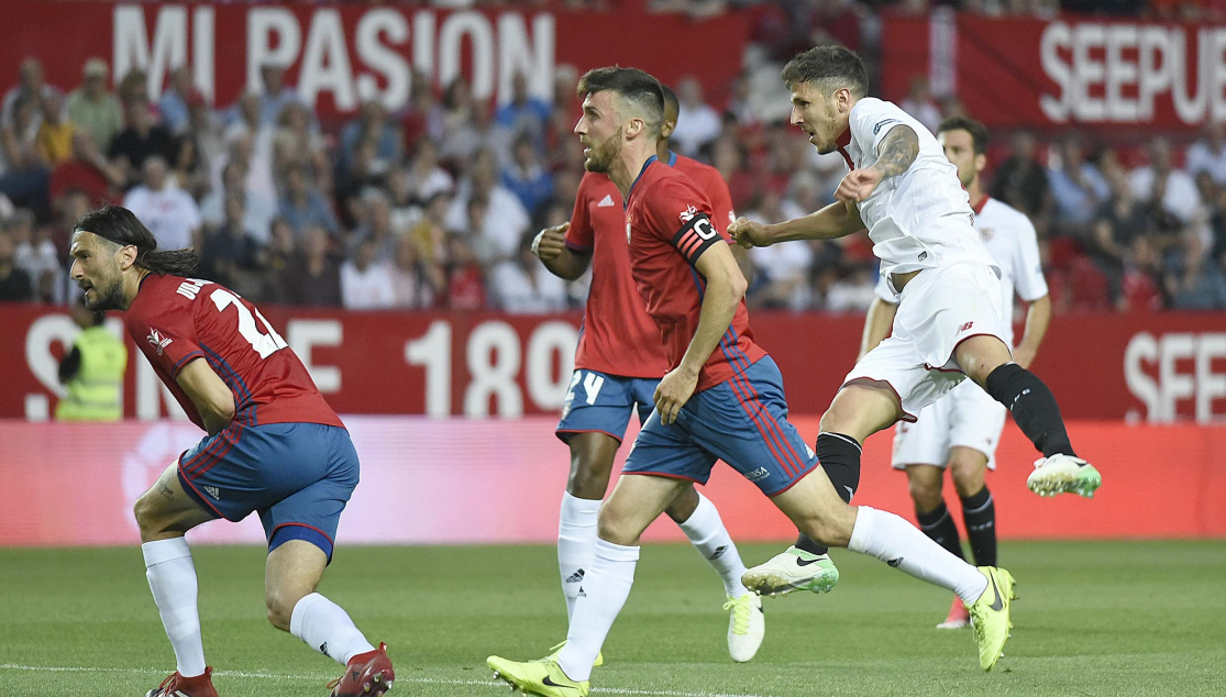 Disparo de gol de Jovetic ante Osasuna