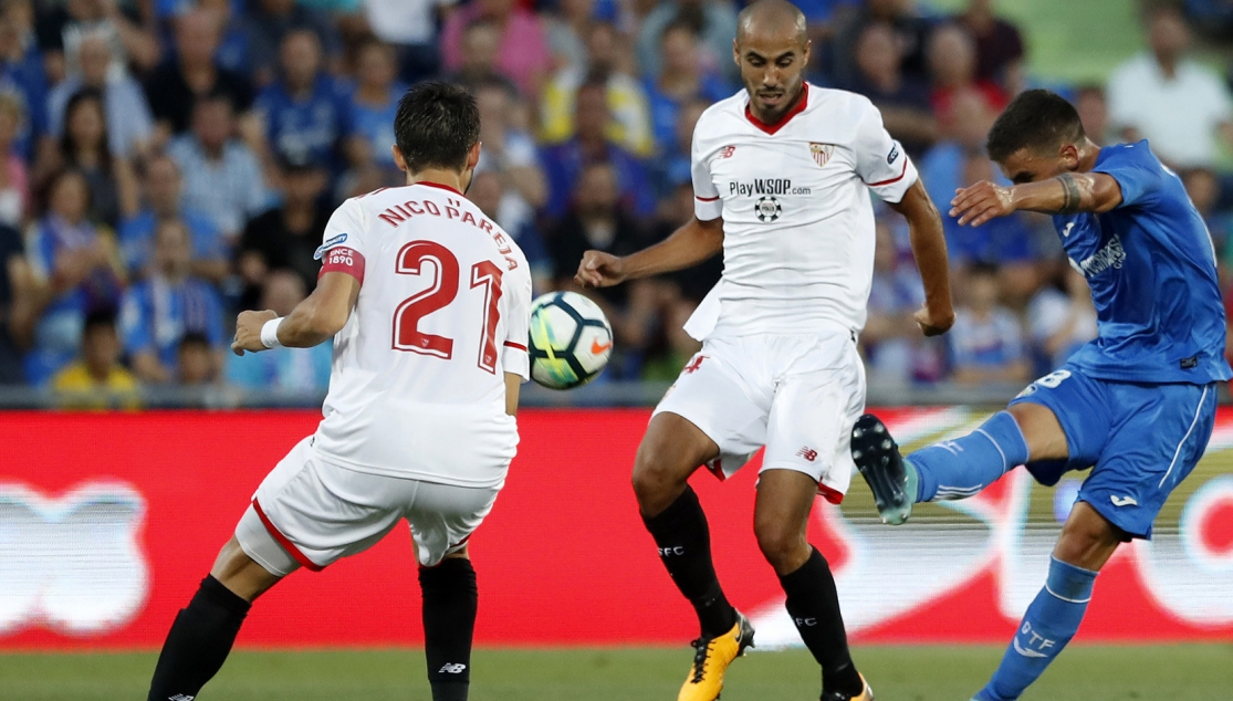 Pizarro en una acción defensiva ante el Getafe CF